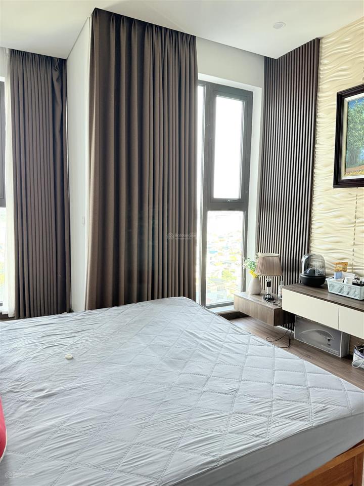 Bán căn hộ góc 3 phòng ngủ view sông hồng đẹp nổi bật dự án sun grand city ancora residence