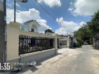 Bán nhà sau cao đẳng y tế bd, 120m2, 3.95tỷ tl, nhà mới 3pn sân oto 7c, đg nhựa thông. nội thất sẵn