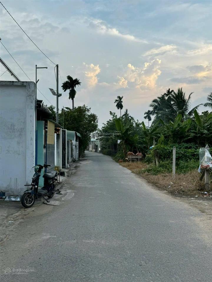 Bán đất chánh mỹ ngộp rẻ, vị trí đẹp tiềm năng cao. 1283m2 giá 9tr/m2. kế bên khu đô thị hud