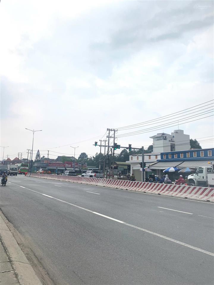 Chính chủ bán 250m2 đất mặt tiền ql13 gần chợ bưng cầu, 5x50m giá 4.7tỷ, vị trí đẹp