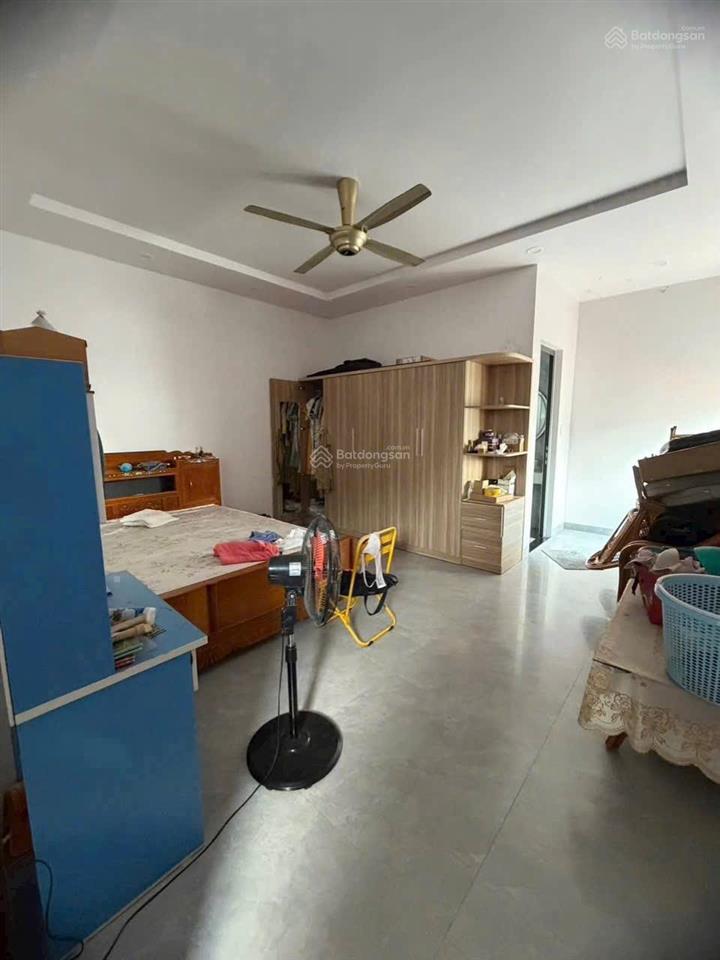 Bán nhà phú lợi có hoàn công, 5x19 3 tầng rộng rãi, giá tốt, nhà hiện đại sạch đẹp. đường nhựa thôn