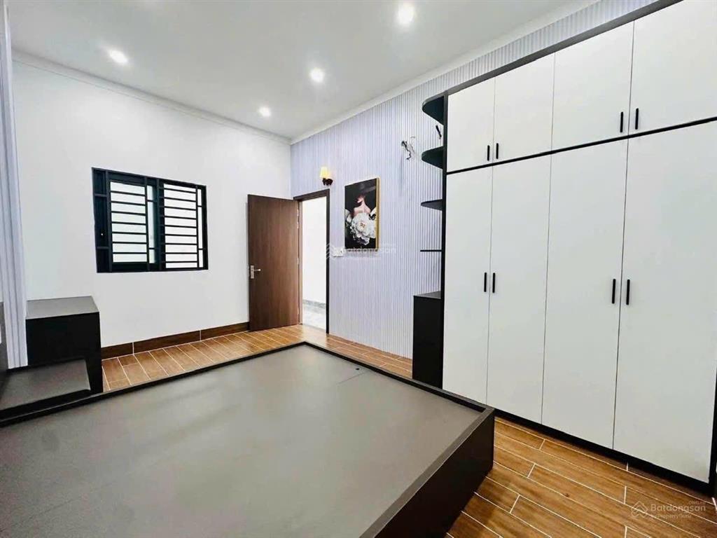 Bán nhà mới phú hòa, đường nhựa 5m thông. kdc hiện hữu yên ổn, gần trường, chợ. sẵn nội thất đẹp