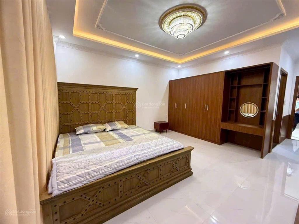 Bán nhà hoàn công kdc chánh nghĩa, nội thất gỗ đỏ, 5x20, 11tỷ, vị trí đẹp, công năng đủ gđ 3 thế hệ