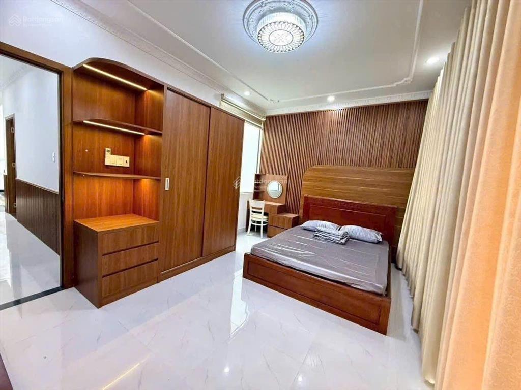 Bán nhà hoàn công kdc chánh nghĩa, nội thất gỗ đỏ, 5x20, 11tỷ, vị trí đẹp, công năng đủ gđ 3 thế hệ