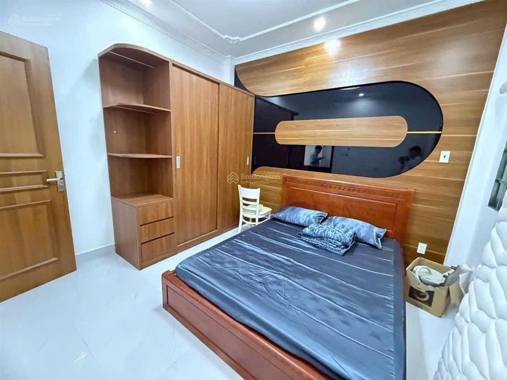 Bán nhà hoàn công kdc chánh nghĩa, nội thất gỗ đỏ, 5x20, 11tỷ, vị trí đẹp, công năng đủ gđ 3 thế hệ