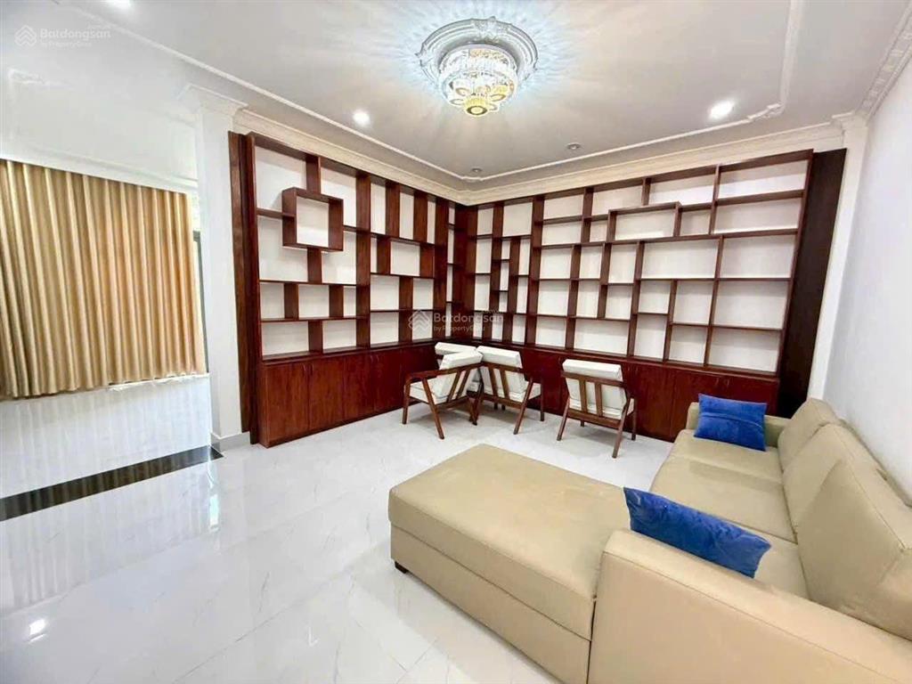 Bán nhà hoàn công kdc chánh nghĩa, nội thất gỗ đỏ, 5x20, 11tỷ, vị trí đẹp, công năng đủ gđ 3 thế hệ