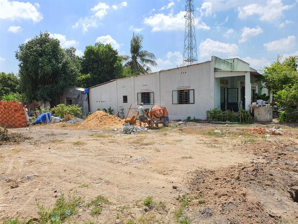 Giảm giá bán nhanh 1015m2 (200m2 tc) trung tâm chợ suối ngô, tân châu, tây ninh. 3 tỷ bớt lộc
