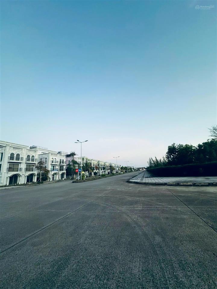 Chính chủ cần bán lô đất ks sm21 tại bãi trường thành phố phú quốc.