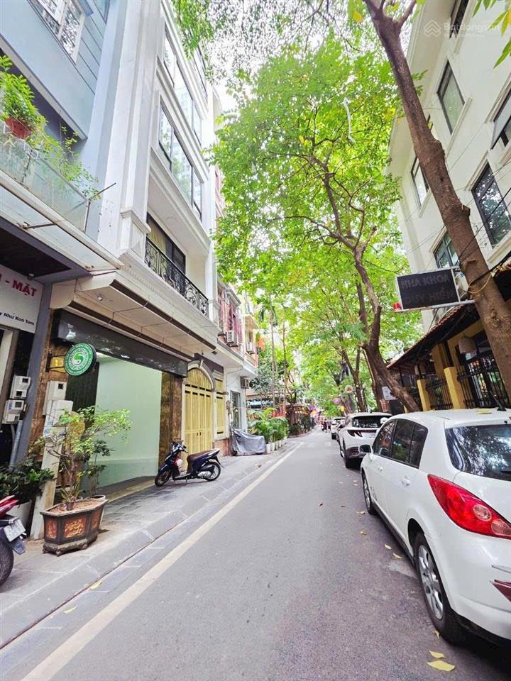 Bán nhà kbt 7,5 tầng ngõ 26 nguyên hồng mb 90m2 mt 7,2m cho thuê 90tr/1