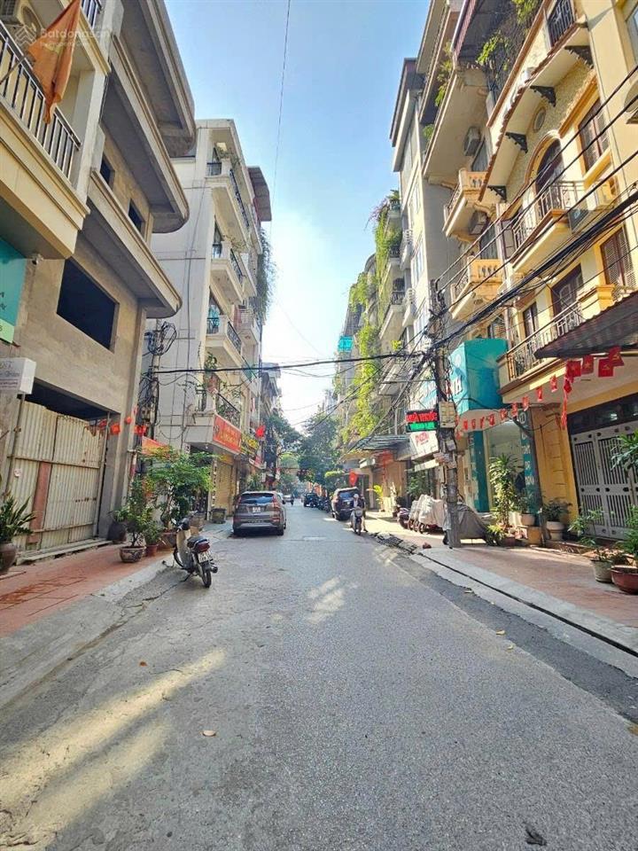 Bán nhà kbt 7,5 tầng ngõ 26 nguyên hồng mb 90m2 mt 7,2m cho thuê 90tr/1