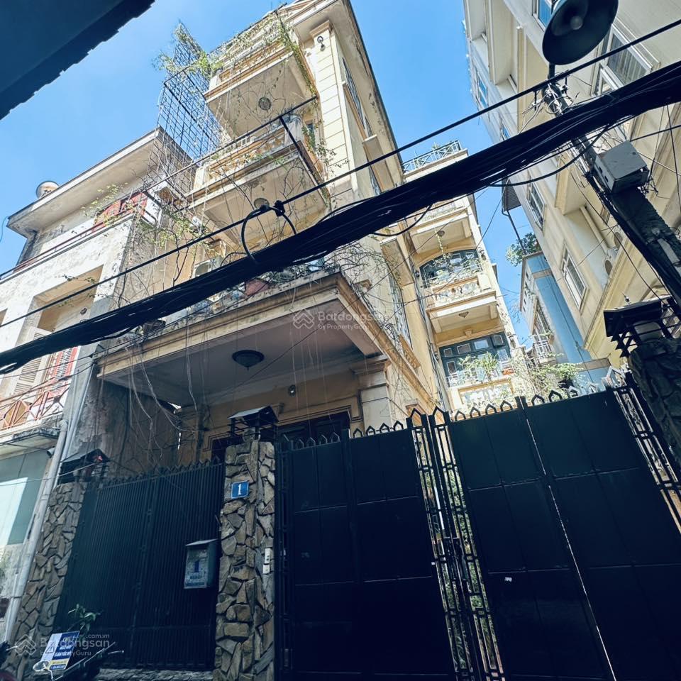 Bán nhà 3.5 tầng khu quan nhân  giáp nhất mb 180m² mt 7m giá 31 tỷ