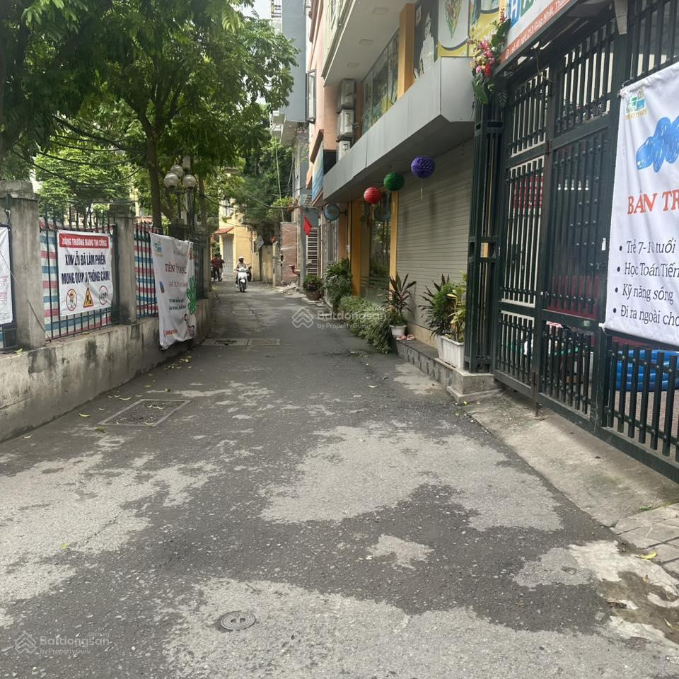 Bán nhà 3.5 tầng khu quan nhân  giáp nhất mb 180m² mt 7m giá 31 tỷ