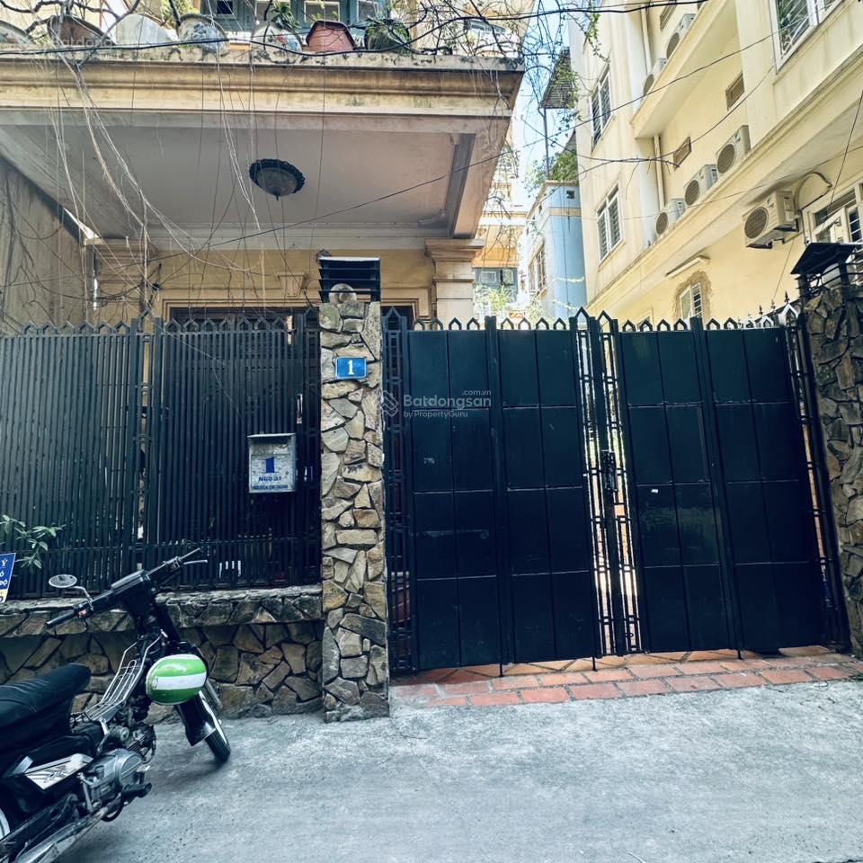 Bán nhà 3.5 tầng khu quan nhân  giáp nhất mb 180m² mt 7m giá 31 tỷ