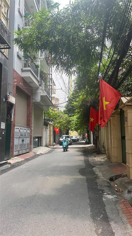 Bán nhà kbt 4.5 tầng khu phân lô 198 thái thịnh mb 75m2, giá 29.9 tỷ