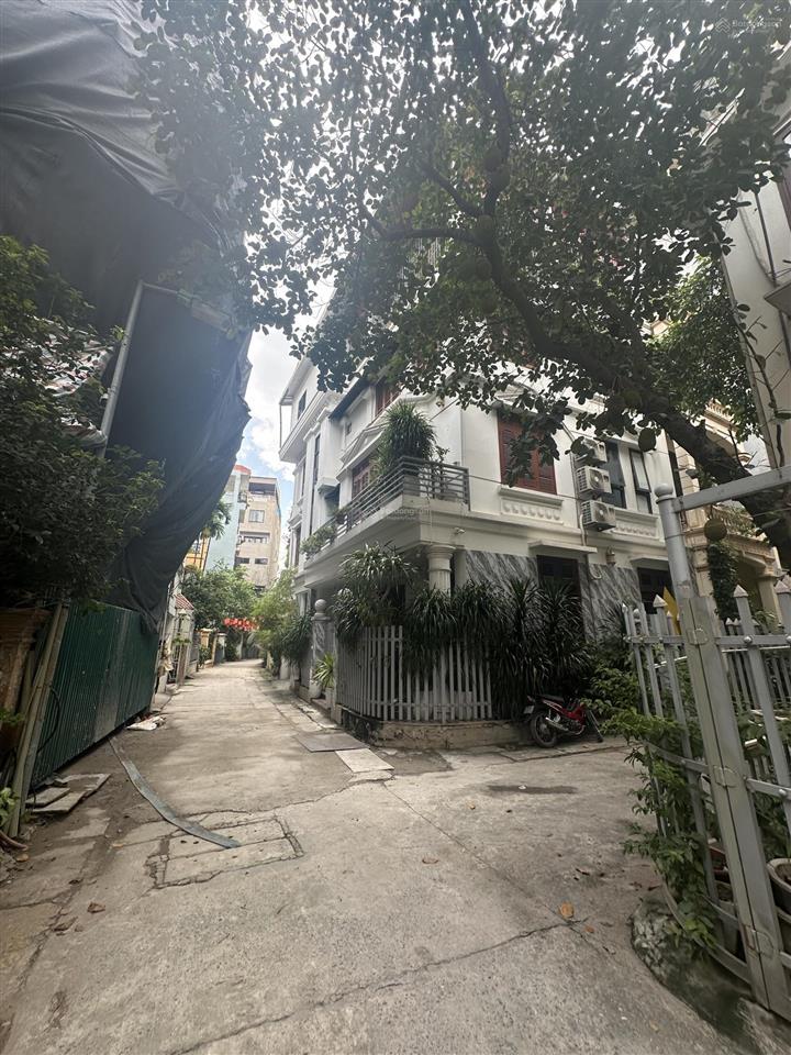 Bán nhà kbt 4.5 tầng khu phân lô ngõ 93 cầu giấy đang cho thuê 90tr/1 tháng
