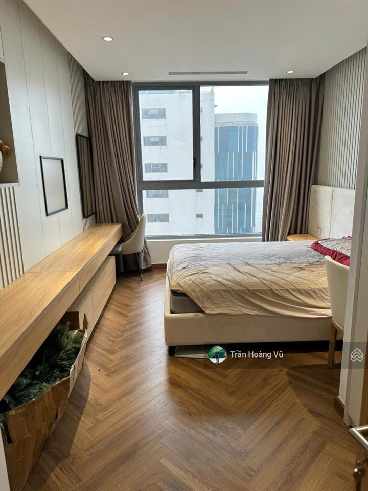 Căn góc 124m2, 3 ngủ 2 wc full nội thất, chung cư sông hồng park view 165 thái hà