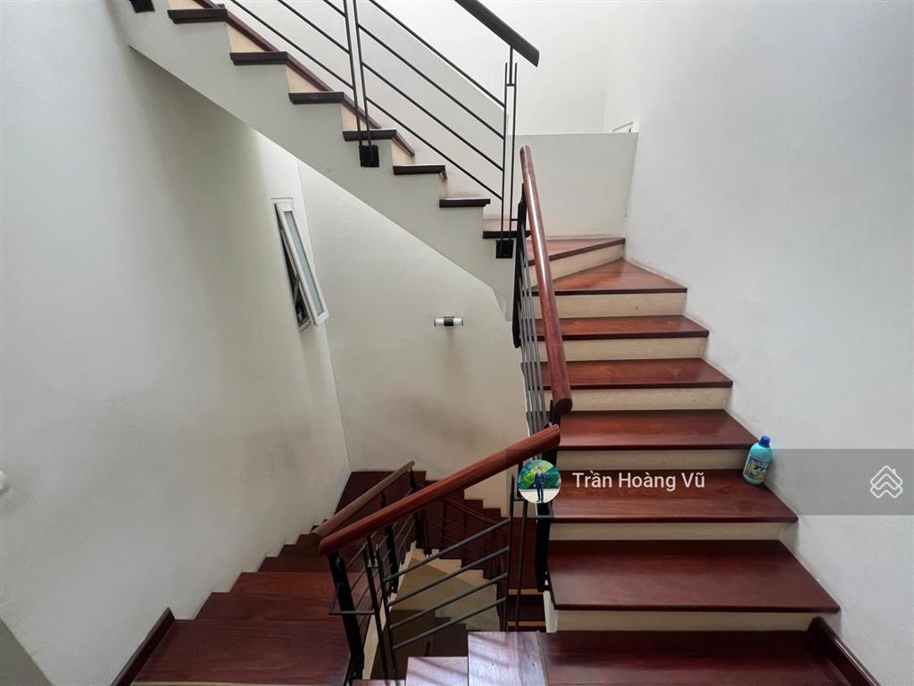 Không lo quy hoạch, nhà phố liễu giai 2 mặt ngõ ô tô, dt 59m2 x 5 tầng đang cho thuê