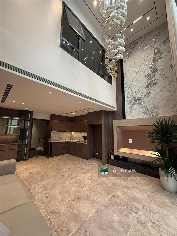 Cách 50m là vin gallery, nhà phố giảng võ 42m x 6 tầng xây mới, ô tô vào nhà
