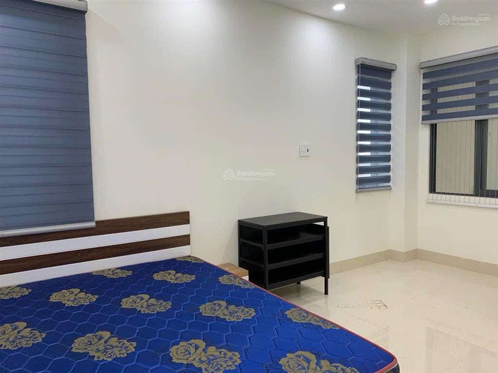 Cho thuê nhà 3 tầng 4pn/4wc mặt tiền đường thế lữ full nội thất