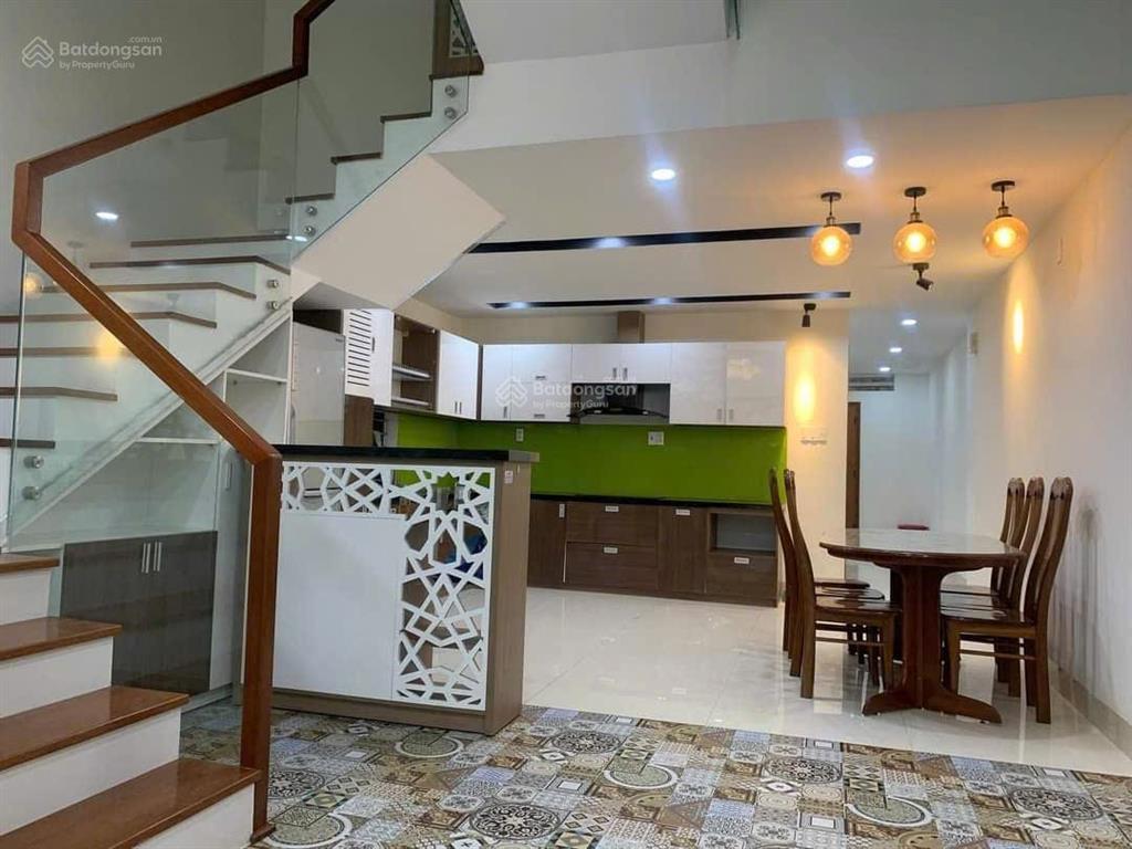 Cho thuê nhà 3 tầng 4pn/4wc mặt tiền đường thế lữ full nội thất