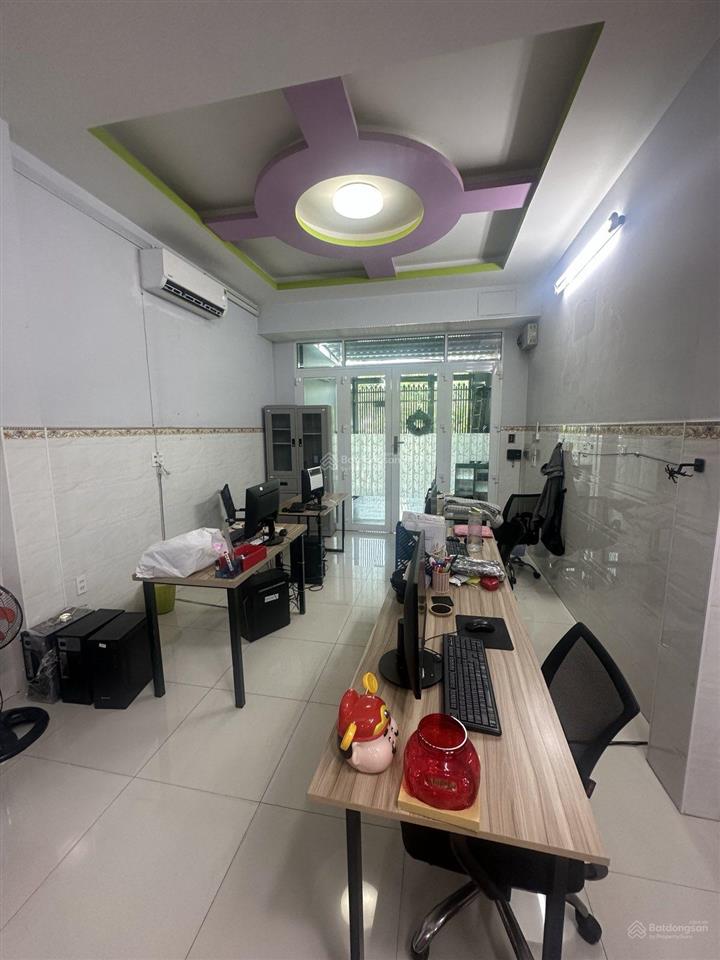 Cho thuê nhà mặt tiền hồng bàng, giá 18,5 triệu