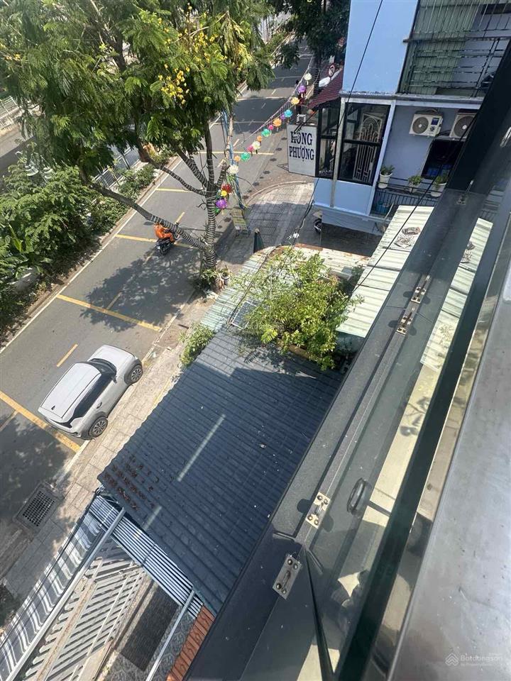 Nhà mặt tiền 60m2, 1 trệt 2 lầu, p. phú lâm. bán giảm 400 triệu, còn 9,3 tỷ.