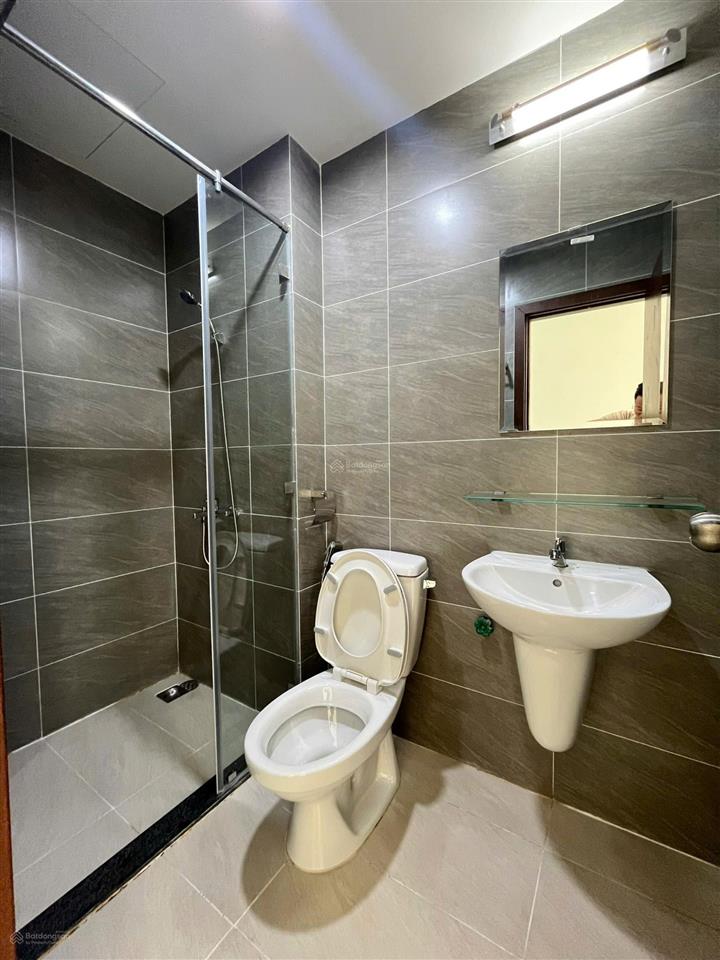 Bán căn hộ 2pn view đông nam green river  70m2
