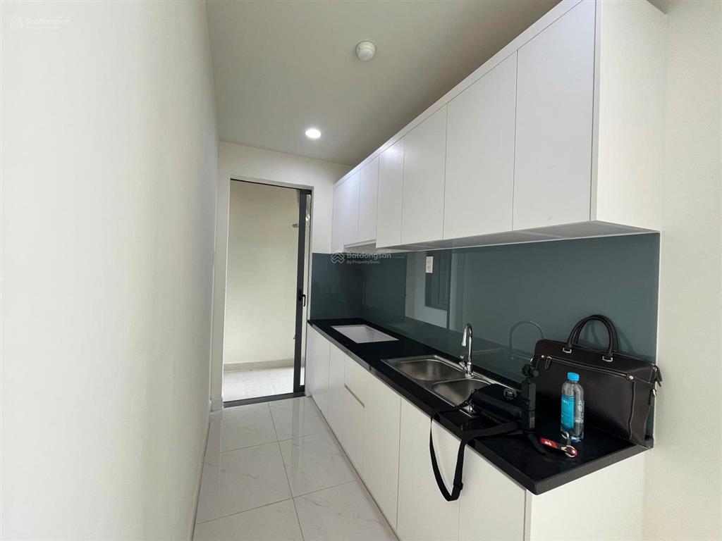 Bán căn hộ 2pn view đông nam green river  70m2