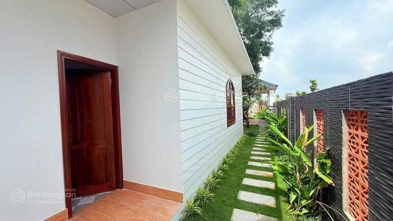 Nhà vườn siêu đẹp hẻm lương văn hội, giá 30tr/m2, đt 706m2 thổ cư pháp lý đầy đủ, hướng tây