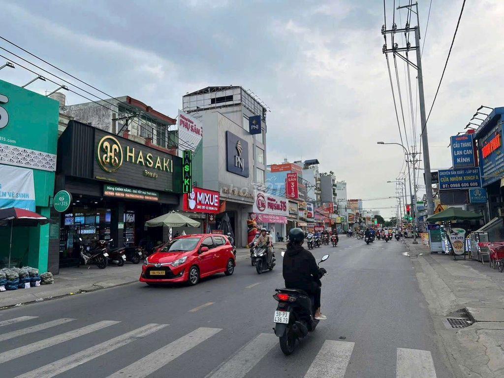 Cho thuê nguyên căn góc 2MT 885 Nguyễn Ảnh Thủ ,P Tân Chánh Hiệp.Q 12