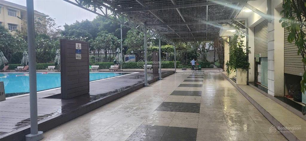 Bán gấp căn hộ him lam chợ lớn, p. bình phú, dt 99m2, giá 5.55 tỷ, tầng 1, có 2 sân vườn, balcon