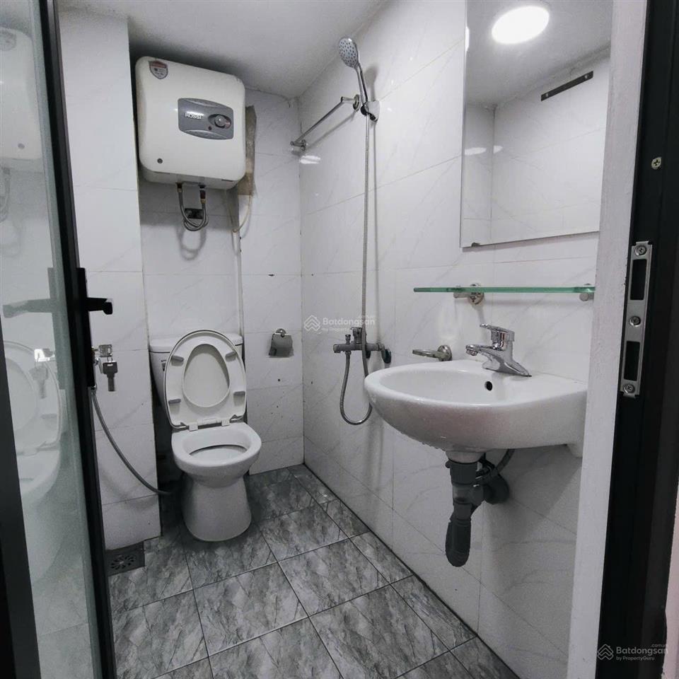 Bán lỗ, chung cư g2 giải phóng  phan đình giót, thanh xuân có sổ hồng 55m2 giá rẻ , ở ngay