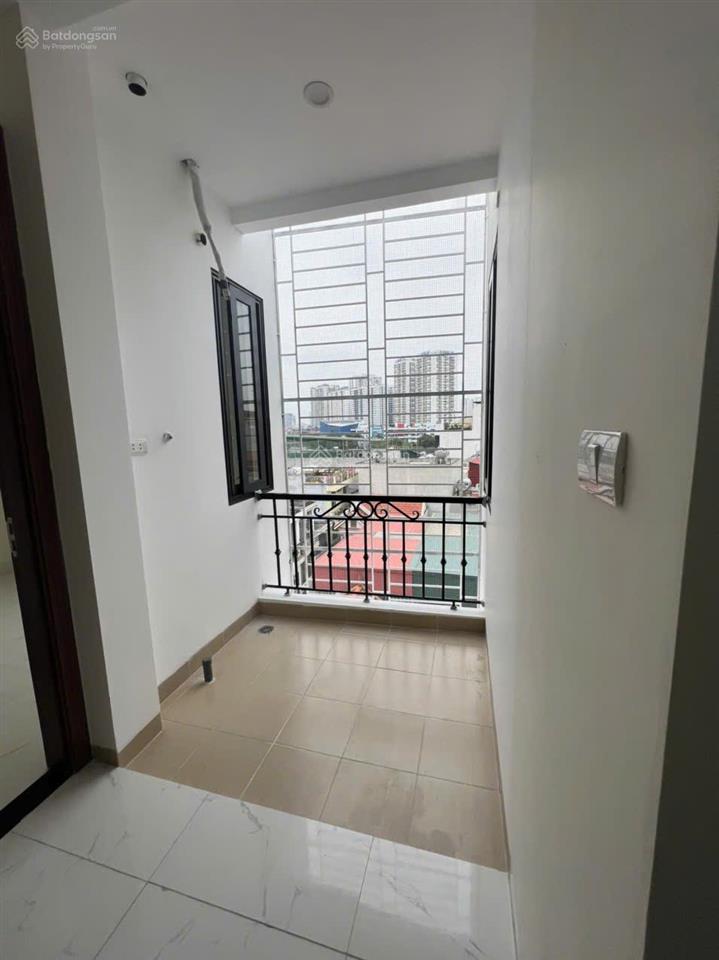 Chính chủ bán căn hộ 2pn 50m võng thị  lạc long quân  ngay sát hồ tây  full đồ  mới xây đủ pccc