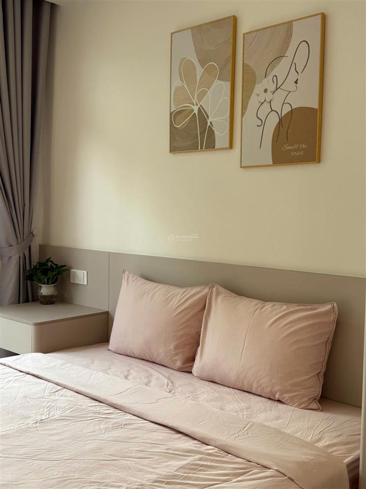 Ô tô đậu cửa  chính chủ bán chung cư l2 gần kosmo  xuân la  hồ tây 2n+2wc  full đồ  ở ngay