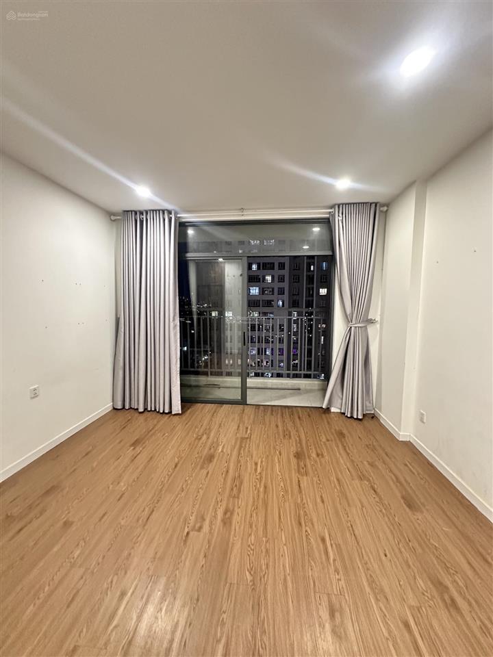 Central premium offictel 31m2 tầng trung view pháo hoa quận 1