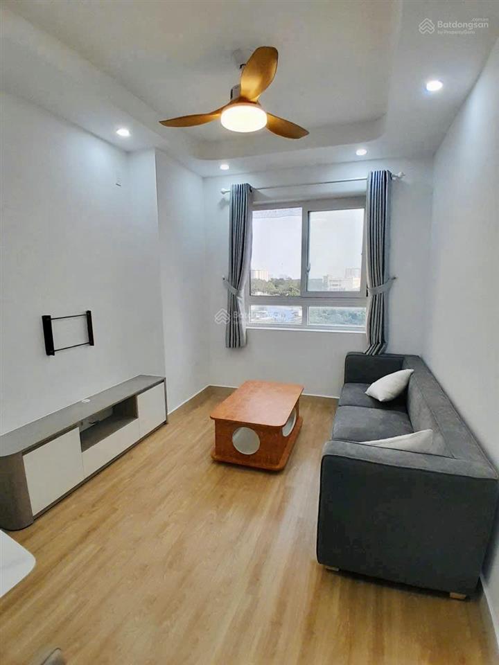 Topaz city căn 2 phòng ngủ tầng trung view nội khu mát mẻ