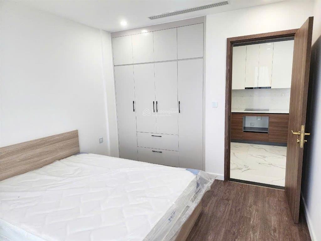 Chủ nhà bán căn 3pn tòa s5 sunshine city  có ban công phòng khách view sân golf ciputra  siêu đẹp