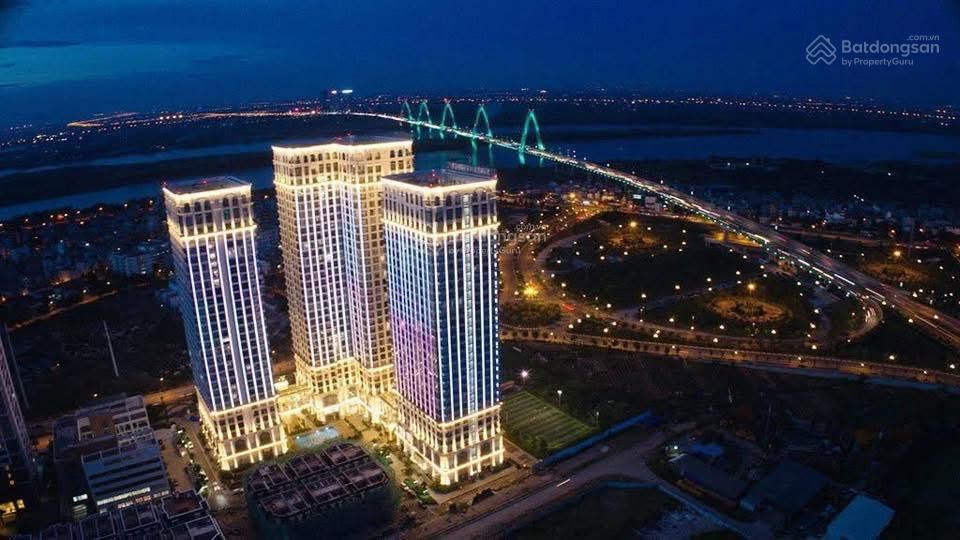 Cần bán căn 2pn tòa r3 view sông hồng, cầu nhật tân  dt 65m2  giá 6,x tỷ tầng cao view thoáng mát