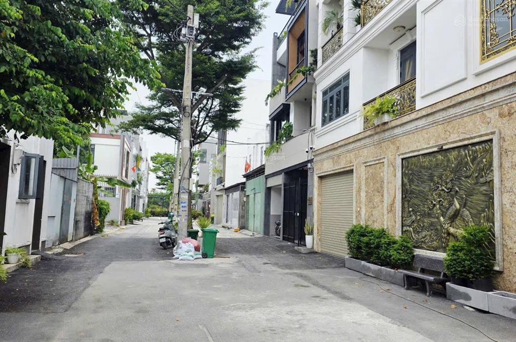 Cần bán lô đất đẹp 8.4 x 12.5m hẻm 140/40 đường vườn lài giá 8,9 tỷ