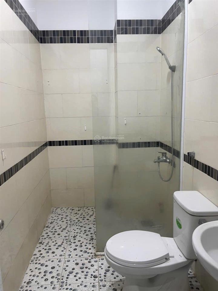Bán nhà 1 trệt 2 lầu mặt tiền đường vườn lài giá 15.9 tỷ diện tích 4 x 38m