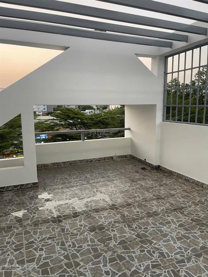 Bán nhà 1 trệt 2 lầu mặt tiền đường vườn lài giá 15.9 tỷ diện tích 4 x 38m