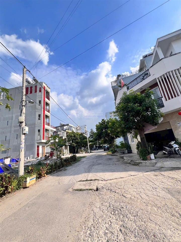 Kẹt tiền cần bán gấp đất hẻm đường to chà bá lửa