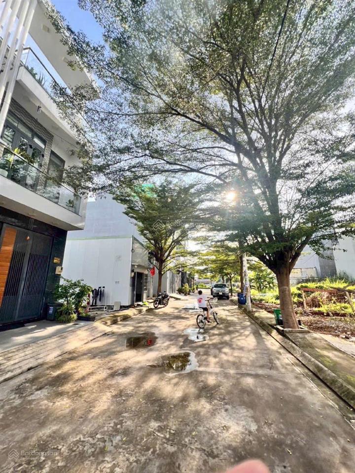 Cần bán gấp nhà 1 trệt 1 lửng 2 lầu đường võ thị thừa giá 7,5 tỷ