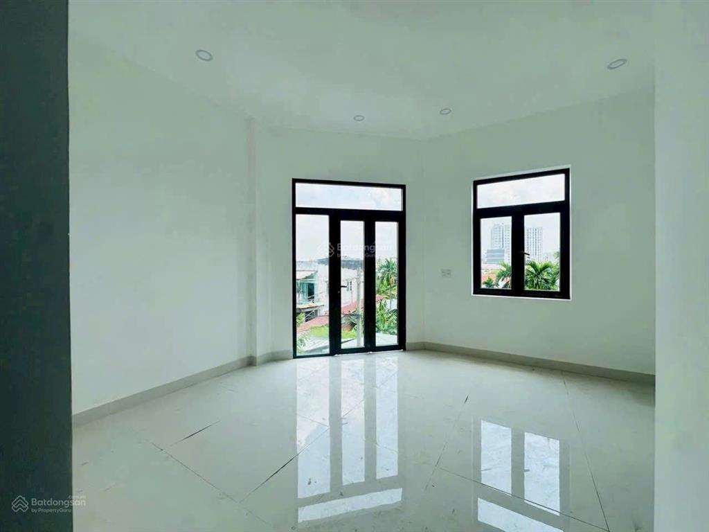 Kẹt tiền bán căn hộ mới xây thu nhập 30 triệu/tháng hẻm 140/98 đường vườn lài