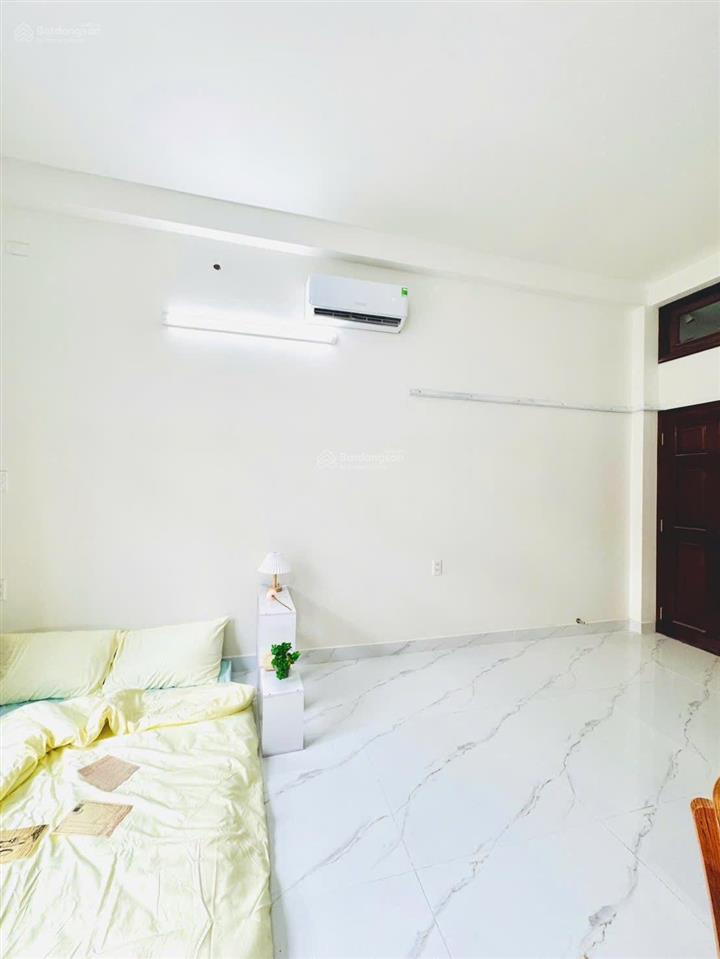 Cần bán căn hộ dịch vụ thu nhập 40 triệu/tháng hẻm 252 đường vườn lài
