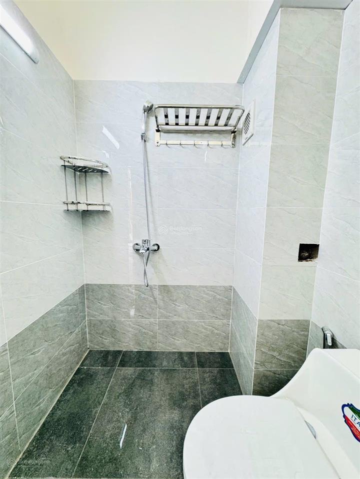 Cần bán căn hộ dịch vụ thu nhập 40 triệu/tháng hẻm 252 đường vườn lài