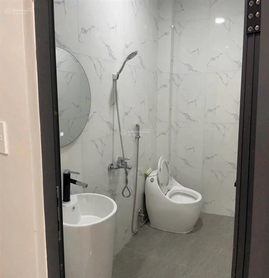 Cần bán nhà 1 trệt 2 lầu đường an phú đông 12 giá 5,8 tỷ