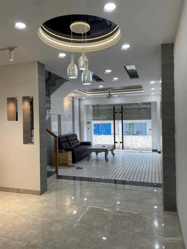 Cần bán nhà 1 trệt 2 lầu đường an phú đông 12 giá 5,8 tỷ