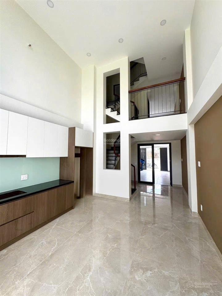 Cần bán gấp để đi nước ngoài nhà 3.5 tấm hẻm 154 đường vườn lài