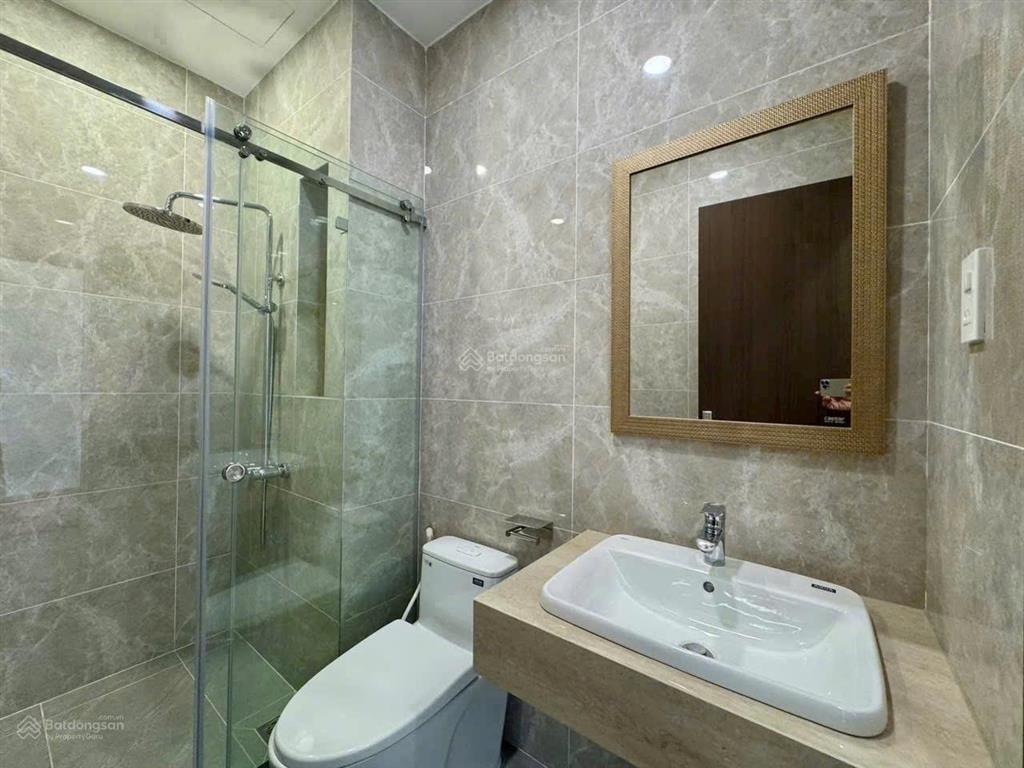 Cần bán gấp để đi nước ngoài nhà 3.5 tấm hẻm 154 đường vườn lài